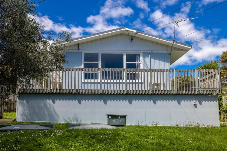 1 Crescent Road East Ostend_16
