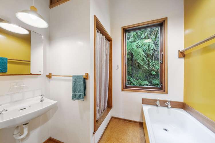 99 Elmslie Road Pinehaven_14