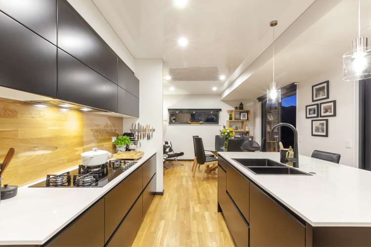 101 Kakariki Grove Waikanae_12