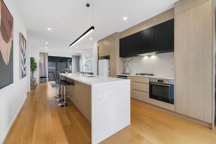 8 Whakaora Lane Flat Bush_6