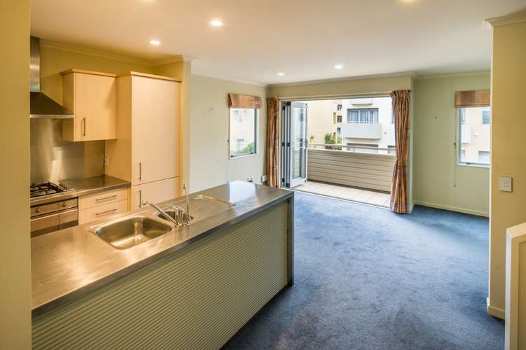 53/305 Evans Bay Parade Hataitai_2