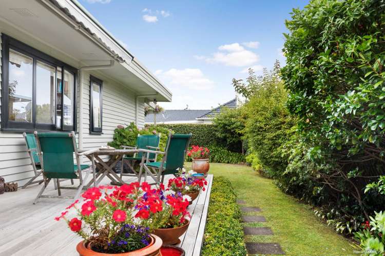 53 Seacliffe Avenue Belmont_16