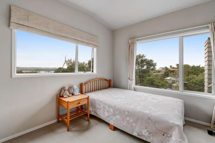 15 Springwater Vale Unsworth Heights_15