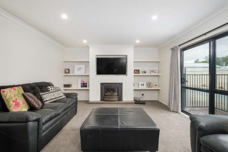 28 Pohutukawa Grove Lytton West_11