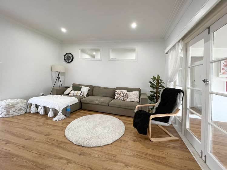 2178 Great North Road 10016_1