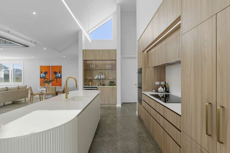 90 Southfield Drive Lincoln_11