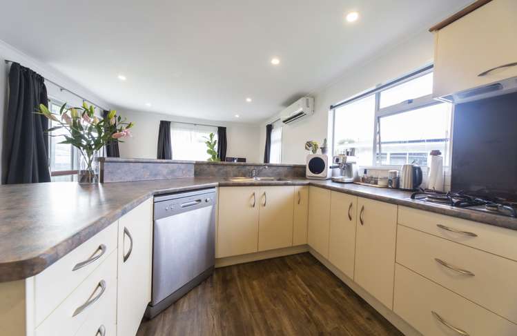 42 Cascade Crescent Westbrook_5