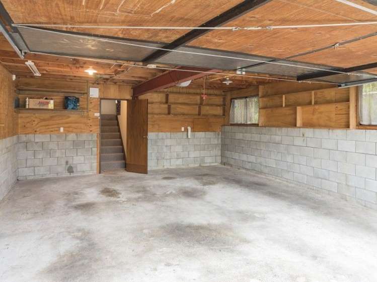 46 Farnham Drive Richmond_18