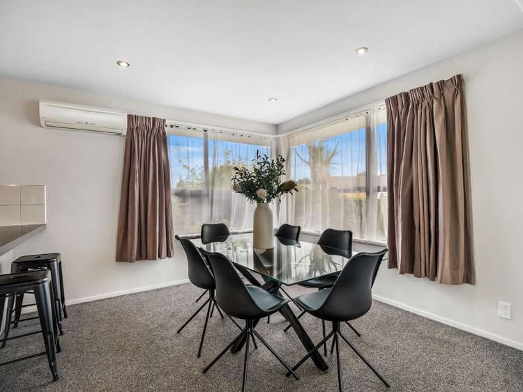 49 Yellowstone Crescent Burwood_13