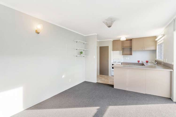 2/77 Wallace Road Papatoetoe_5