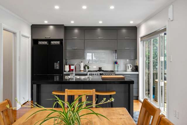 30 and 30A Ngatitoa Street Tawa_4