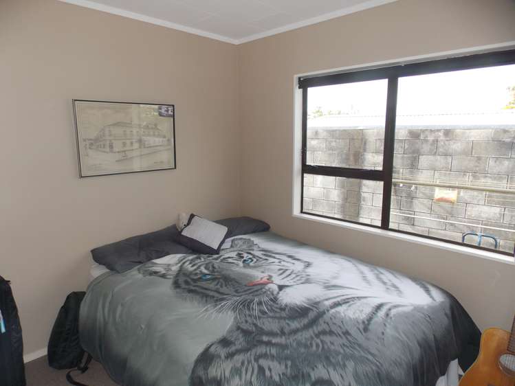 1 Roots Street West Feilding_8