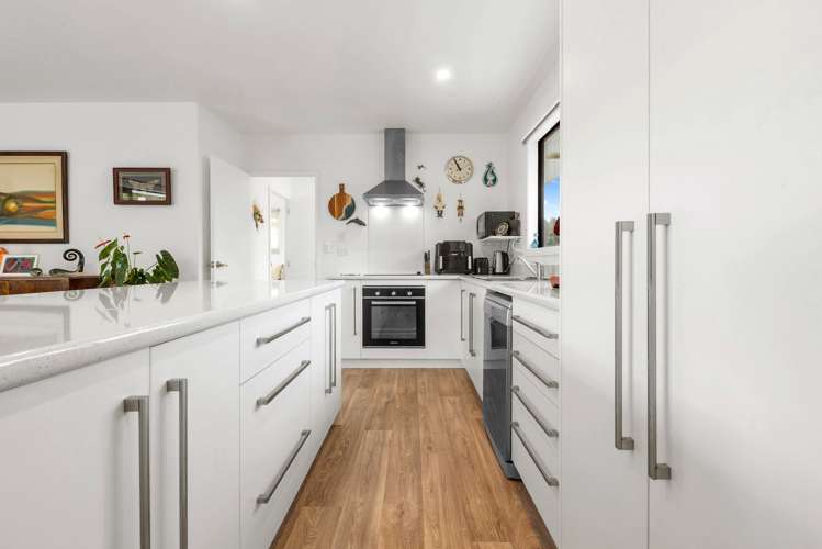 9 Meenas Place Cable Bay_6