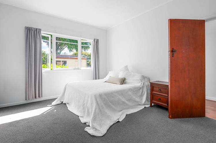 64 Galloway Street Hamilton East_13