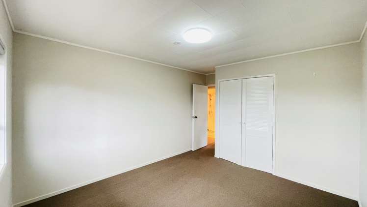 49 Santiago Crescent Unsworth Heights_5