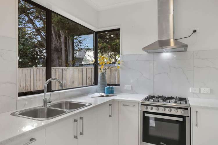 23a Memorial Avenue Mount Roskill_12