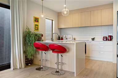 12 Chapman Way_4