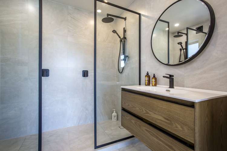 8d Huka Road Birkenhead_9