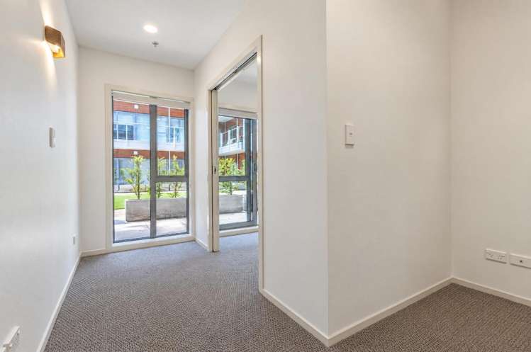 127/4 Wagener Place 1727_9