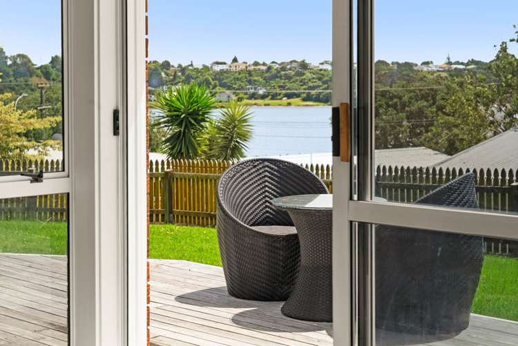 232 Welcome Bay Road Welcome Bay_8