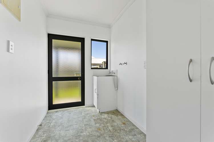 23 Charles Cross Street Longburn_15