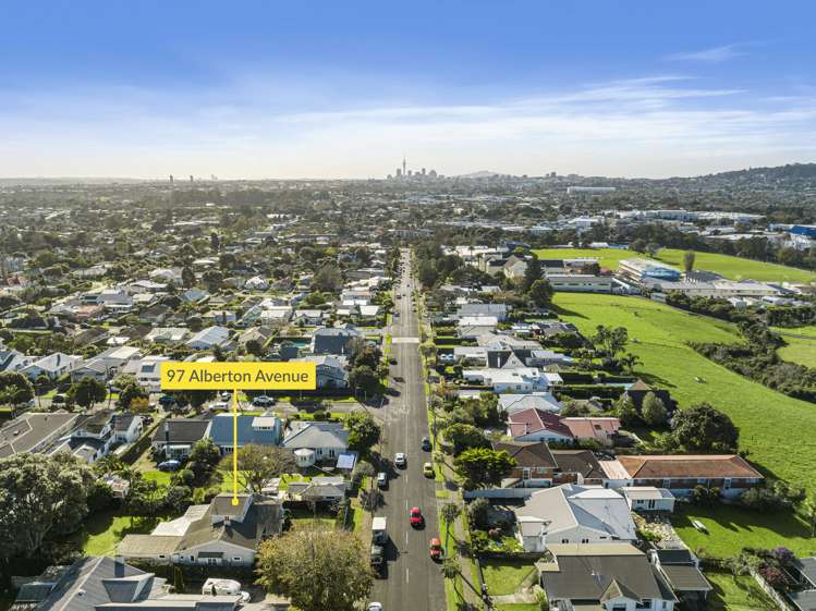 97 Alberton Avenue Mount Albert_24