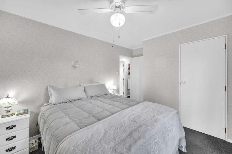 2/17 Townshend Crescent Greenmeadows_8