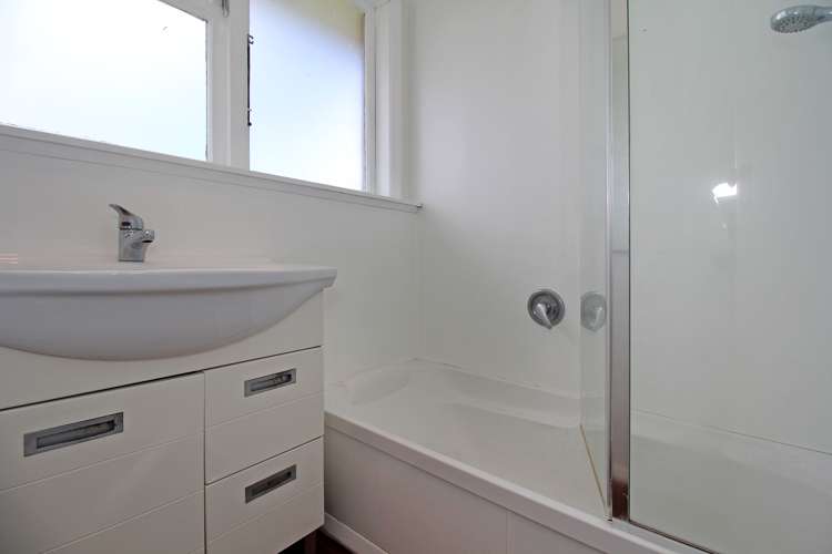 69 Arimu Road Papakura_13