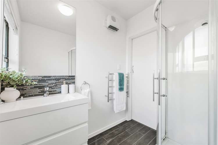 12 Oakhurst Place Russley_12