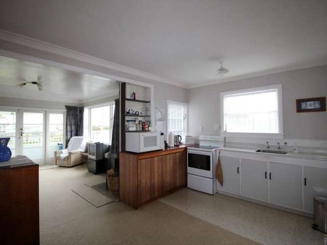 6 Kennedy Street Foxton Beach_3