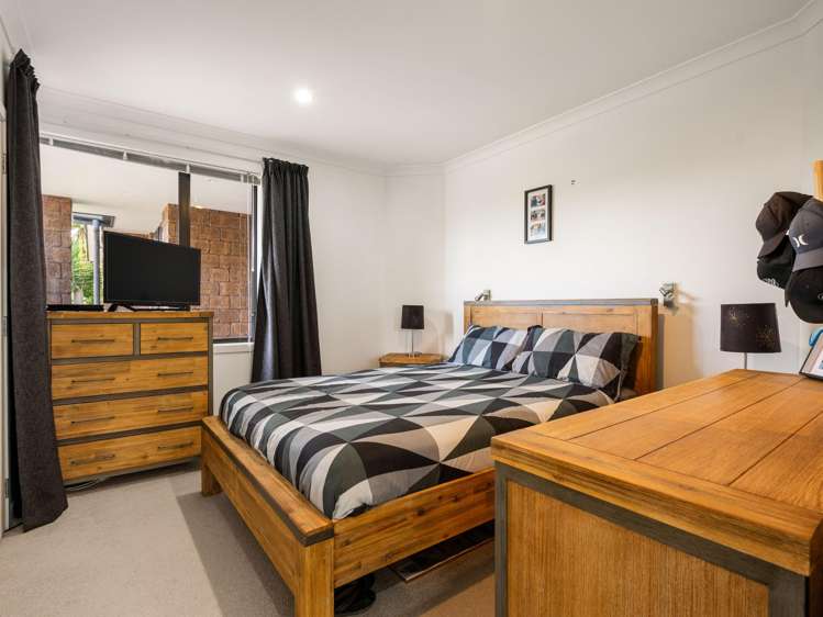 57 Somerton Drive Huntington_13