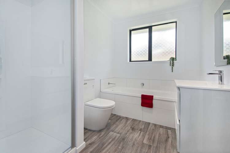 3 Royal Saint Annes Drive Kamo_8