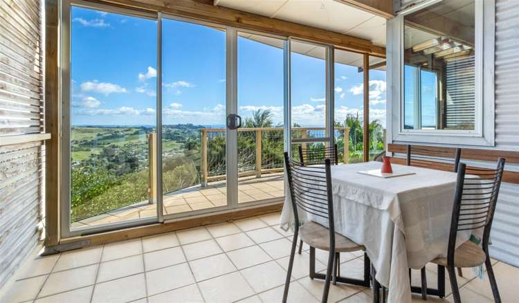 102 Trig Hill Road Onetangi_14