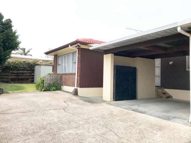 2 bedrooms in Macleans zone