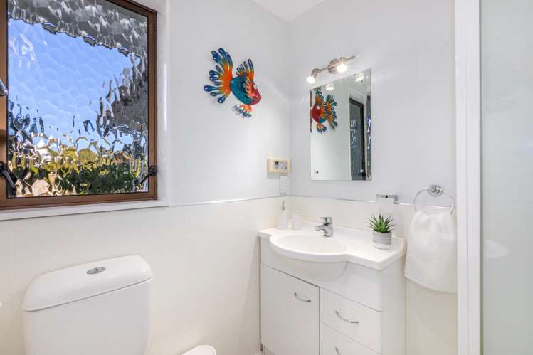 15 King Charles Drive Kingsley Heights_10