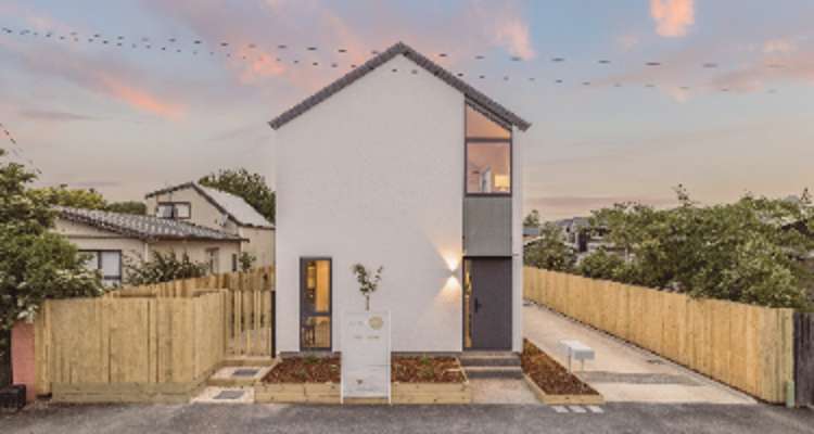 1/114 Mackworth Street_0