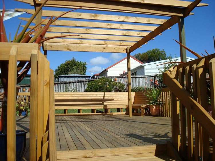 4 Gosford Drive Botany Downs_14