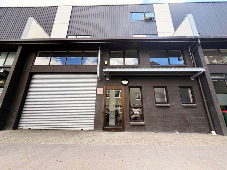 60C Surrey Crescent_0