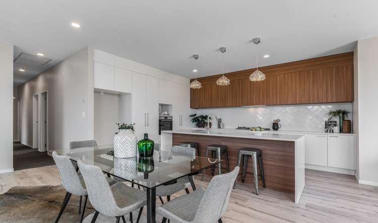 76 Arran Drive Orewa_4