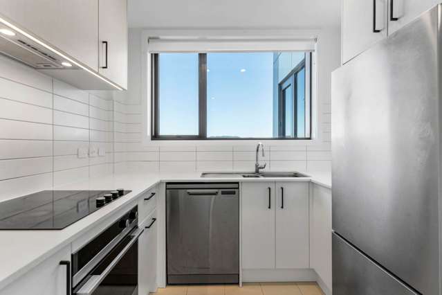 810/6 Waikumete Road Glen Eden_4