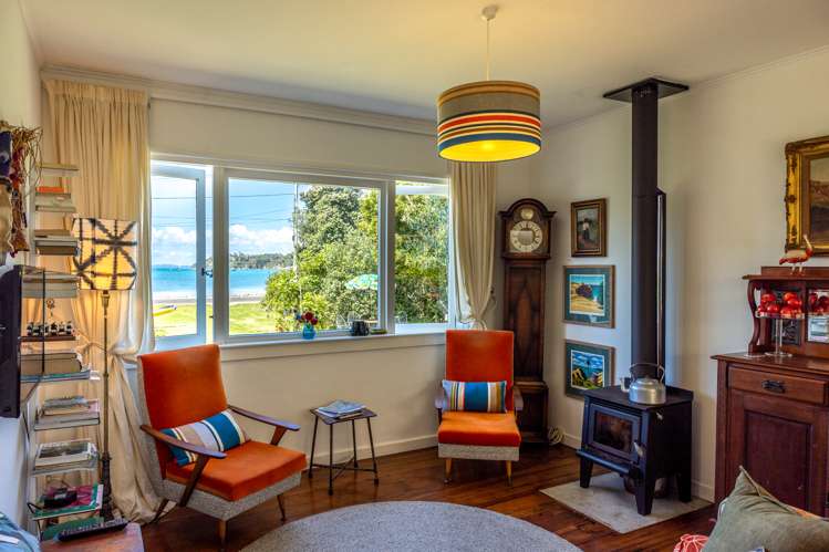 24 The Esplanade Oneroa_16