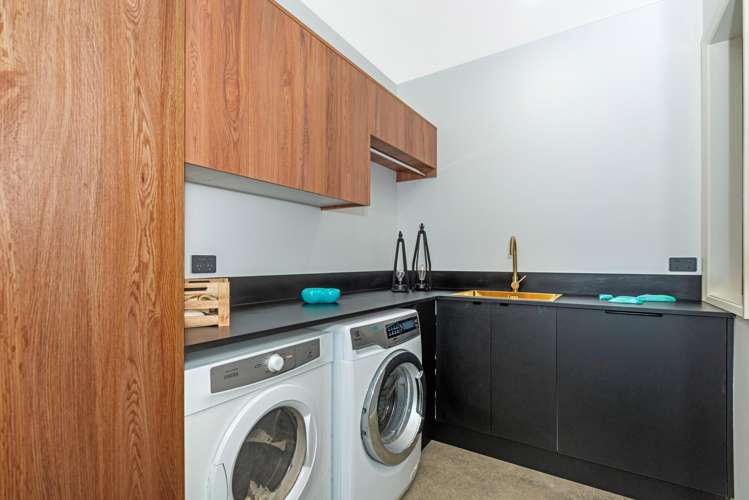 137 Potae Avenue Lytton West_19