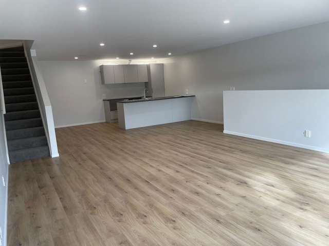 5 Dee Place Torbay_2