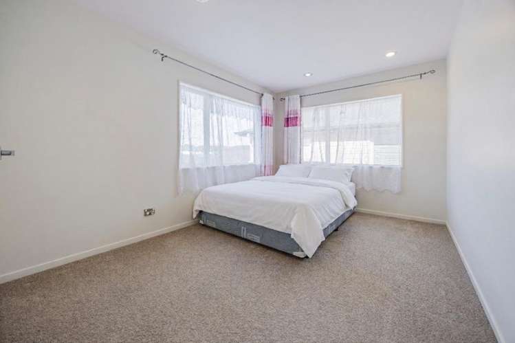 10 Helianthus Avenue Flat Bush_17