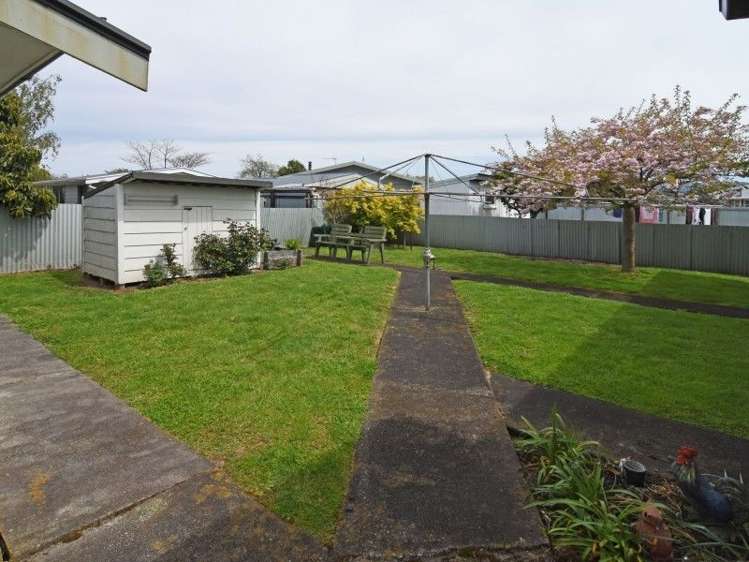 51 Intermediate Street Solway_15