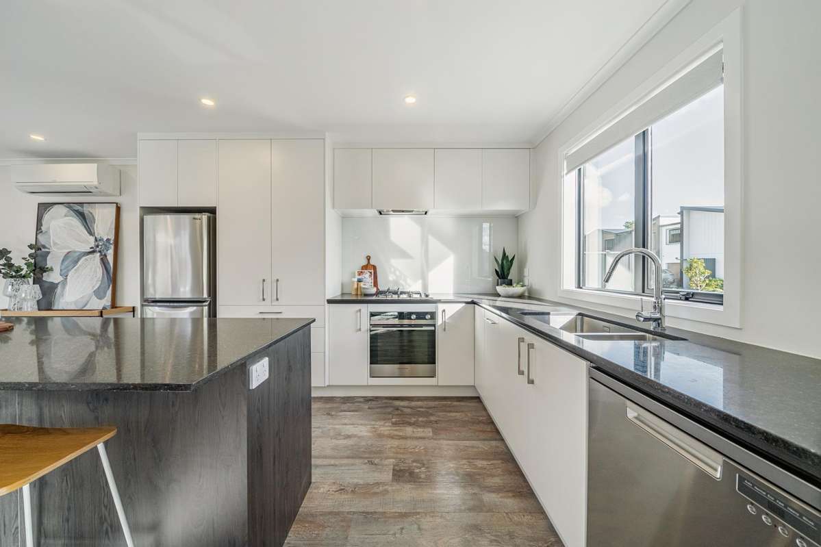 18 Aston Crescent_2