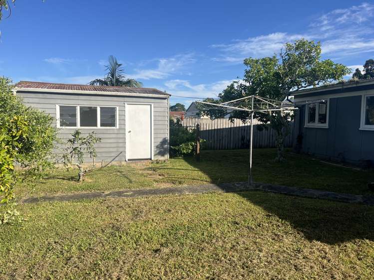 37 South Road Kaitaia_29