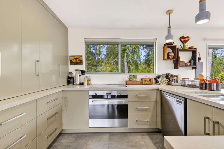 841 Waiwhero Road Ngatimoti_8