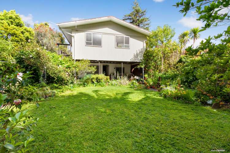 1/10 Kawaka Street Titirangi_12