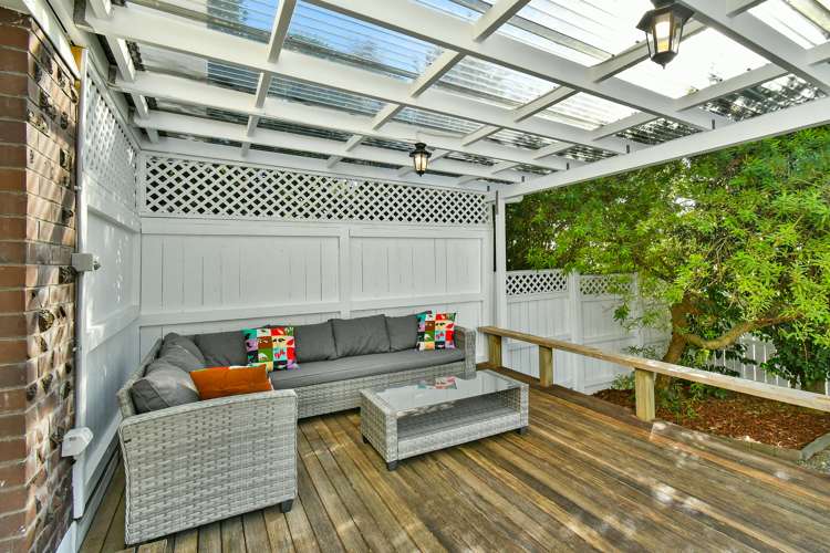 2 Rochas Place Clover Park_23